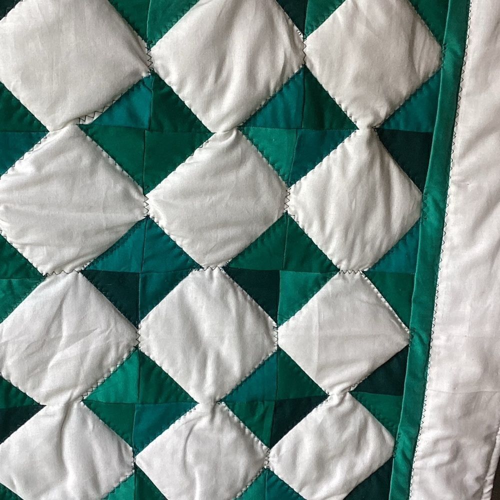 NWT Hand Crafted Colors of Green Quilt - Picture 8 of 12